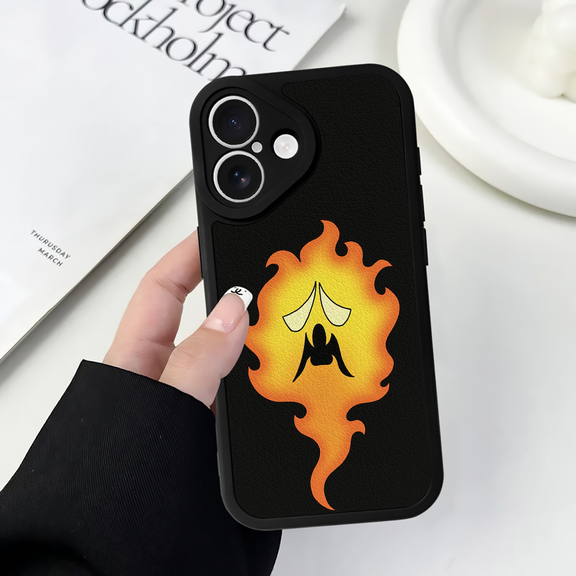 （画像用） ドラゴンクエスト Doragon Kuesuto Dragon Quest 【iPhone 16シリーズ対応】シリコンスマホケース（レザー調） 材質：シリコン